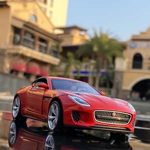 1:32 Pink Jaguar F-Type Coupe Alloy Model - Image 5
