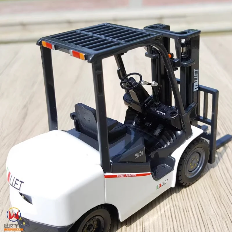 Diecast 1:25 Scale ITALIFT Forklift Model 5 Diecast 1:25 Scale ITALIFT Forklift Model - Image 5