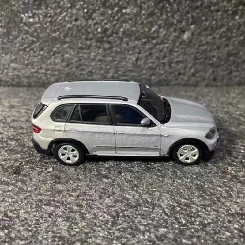BMW X5 Diecast Model 1/64 Scale Silver Finish 3 BMW X5 Diecast Model 1/64 Scale Silver Finish - Image 3