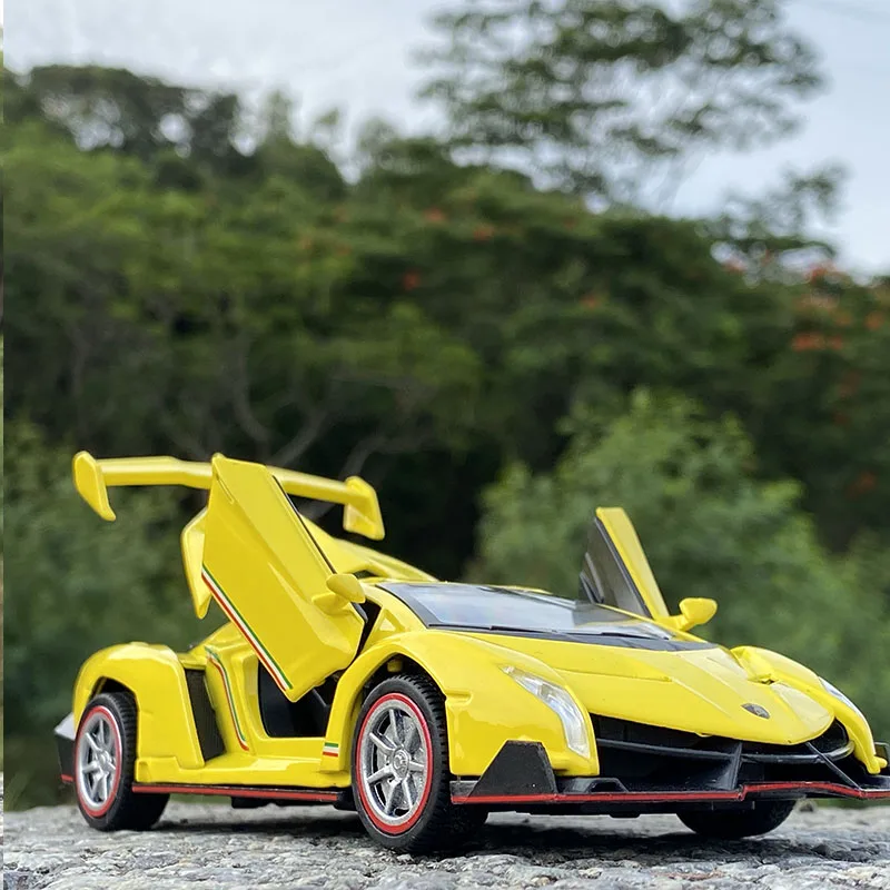 1:32 Scale Diecast Lamborghini Veneno Model 4 1:32 Scale Diecast Lamborghini Veneno Model - Image 4