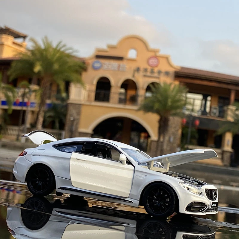 1:32 Mercedes AMG C63S Coupe Diecast Model 5 1:32 Mercedes AMG C63S Coupe Diecast Model - Image 5