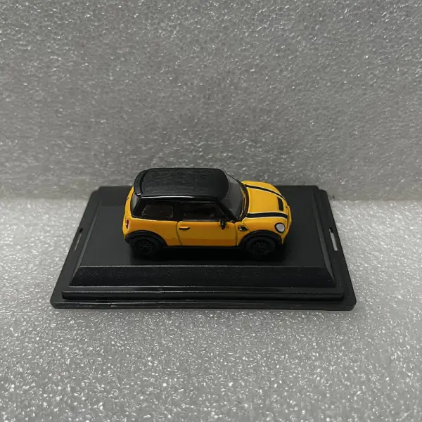 Die-Cast Mini Cooper 1:76 Scale Model - Image 3