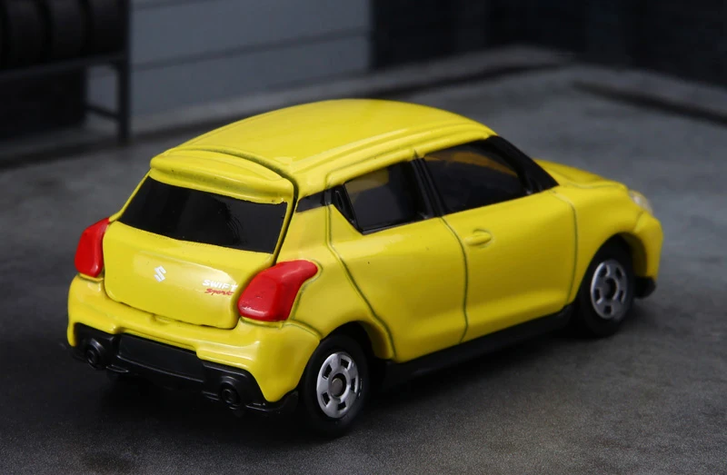 TOMY Suzuki Swift Sport Diecast Model 7 cm 4 TOMY Suzuki Swift Sport Diecast Model 7 cm - Image 4