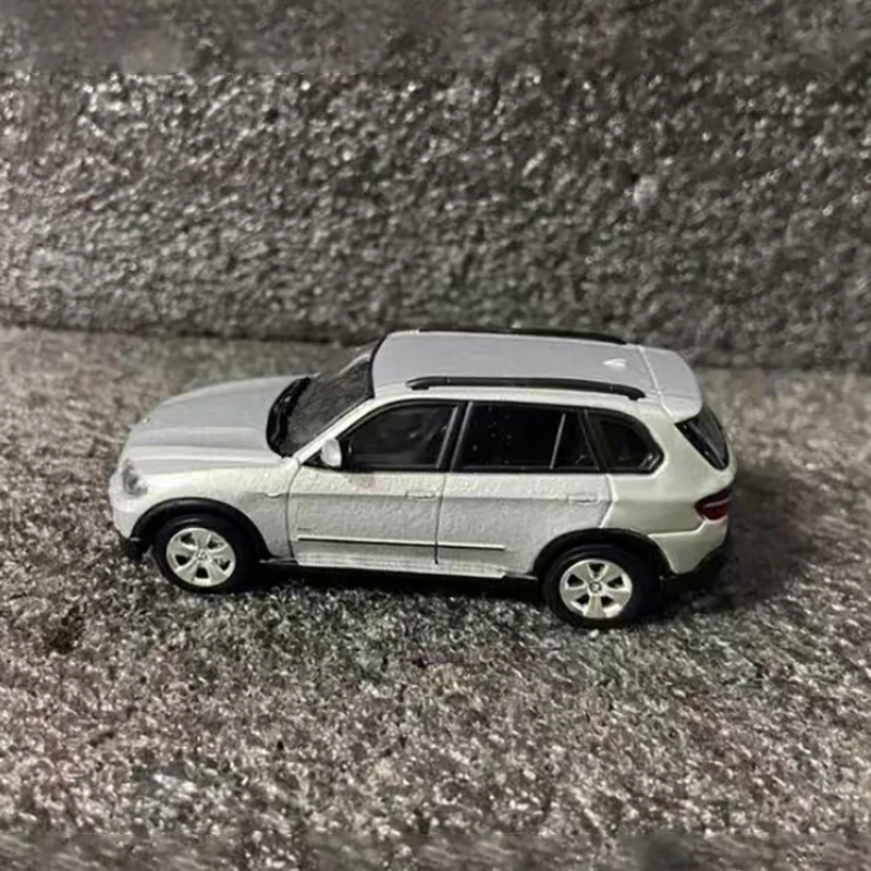 BMW X5 Diecast Model 1/64 Scale Silver Finish 2 BMW X5 Diecast Model 1/64 Scale Silver Finish - Image 2