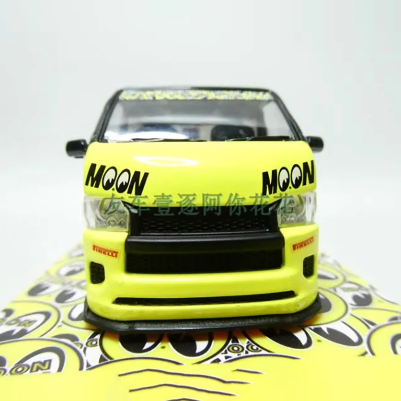 TARMAC WORKS 1:43 Toyota Hiace Van Diecast Set 11 TARMAC WORKS 1:43 Toyota Hiace Van Diecast Set - Image 11