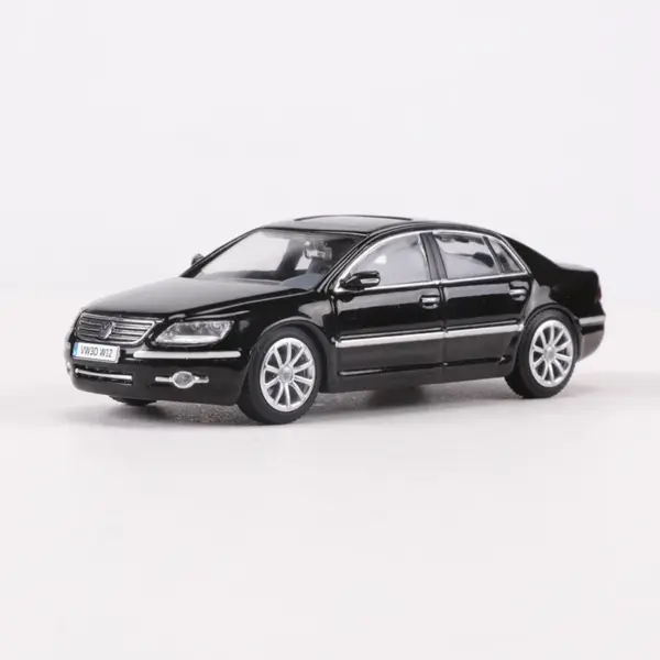 1:64 Scale DuBeeBee Phaeton W12 Alloy Model - Image 6