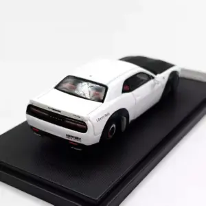 1:64 Black Challenger SRT Hellcat Diecast Model 6 Sf1c6f6f703be40e1ba776b07b3d7043dS