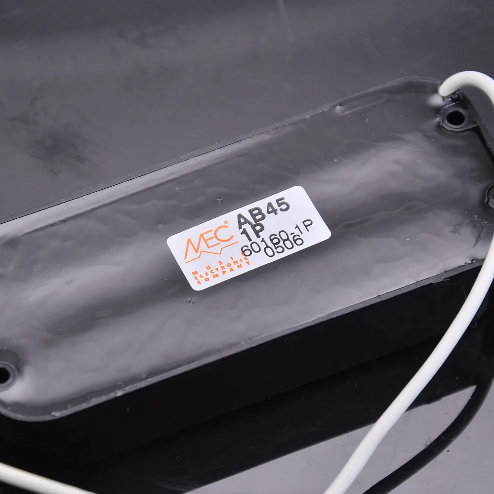 MEC Passive Bass Pickup Model 0231 for 4/5 Strings 2 MEC Passive Bass Pickup Model 0231 for 4/5 Strings - Image 2