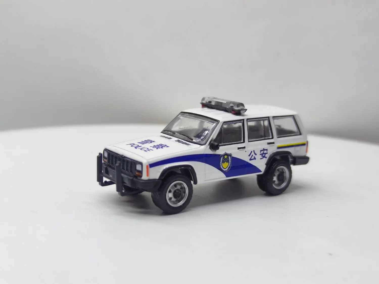 1997 Jeep Cherokee Police Car Diecast Model 2 1997 Jeep Cherokee Police Car Diecast Model - Image 2