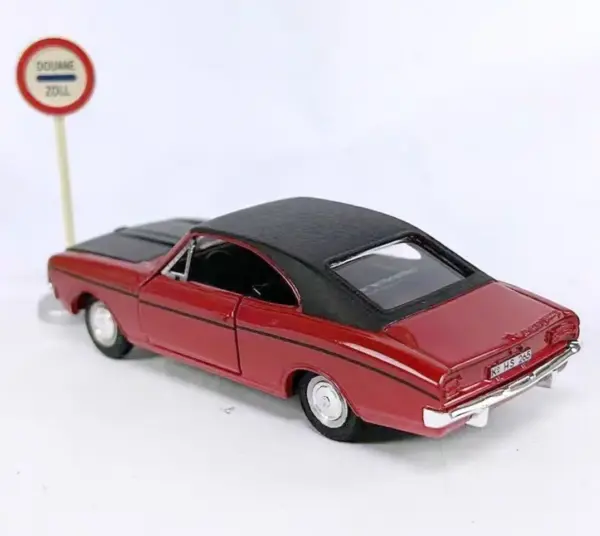 Dinky Toys 1:43 Scale Red Opel Commodore Model - Image 5