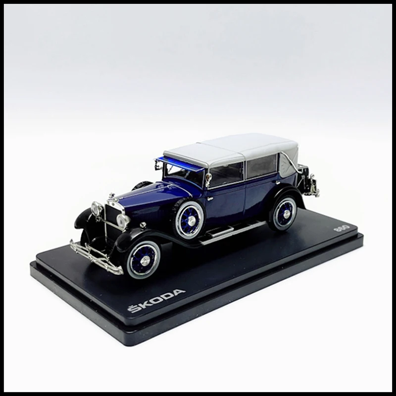 Skoda 806 Vintage Model Car in 1/43 Scale 5 Skoda 806 Vintage Model Car in 1/43 Scale - Image 5