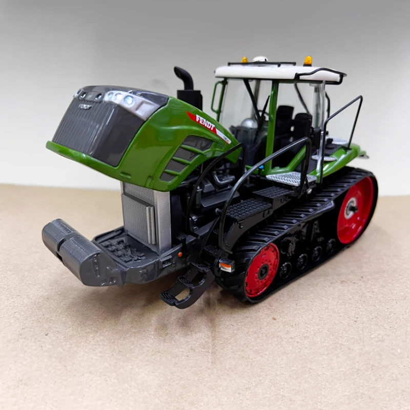 Diecast Fendt 1165 MT Tractor Model 1/32 Scale 2 Diecast Fendt 1165 MT Tractor Model 1/32 Scale - Image 2