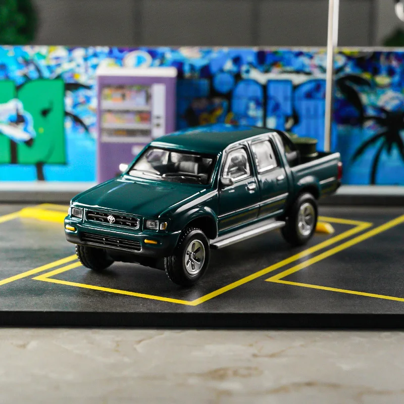1/64 Scale Toyota Hilux Diecast Model Set 5 1/64 Scale Toyota Hilux Diecast Model Set - Image 5