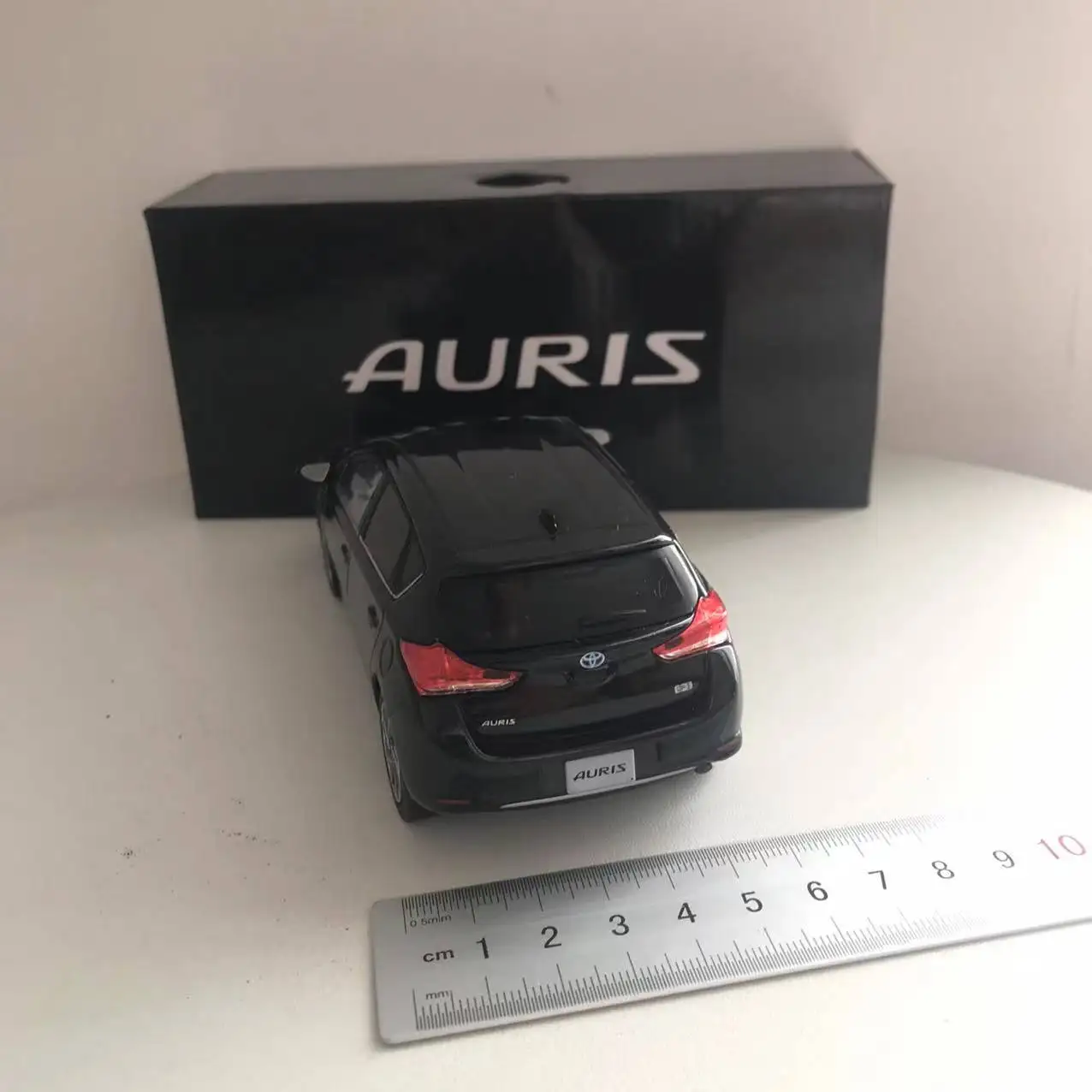 1/30 Scale Toyota Auris Diecast Model Collectible 13 1/30 Scale Toyota Auris Diecast Model Collectible - Image 13