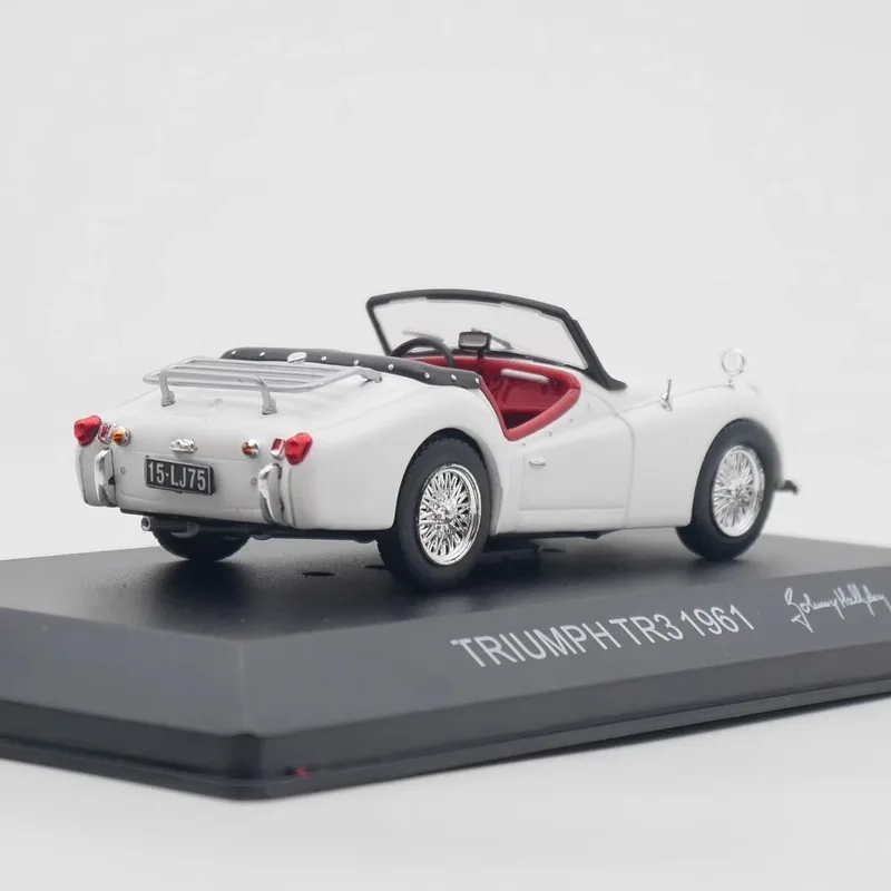 Jerren 1:43 Scale Vintage Convertible Car Model 4 Jerren 1:43 Scale Vintage Convertible Car Model - Image 4