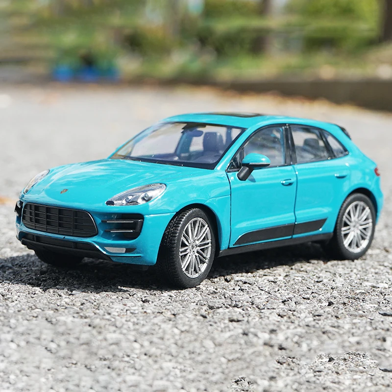 WELLY 1:24 Black Porsche Macan Diecast Model 8 WELLY 1:24 Black Porsche Macan Diecast Model - Image 8