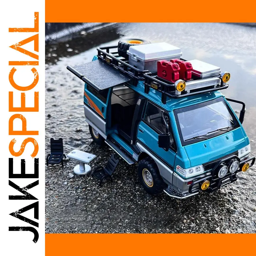 1:24 Mitsubishi Delica Diecast Model in Turquoise 1 1:24 Mitsubishi Delica Diecast Model in Turquoise