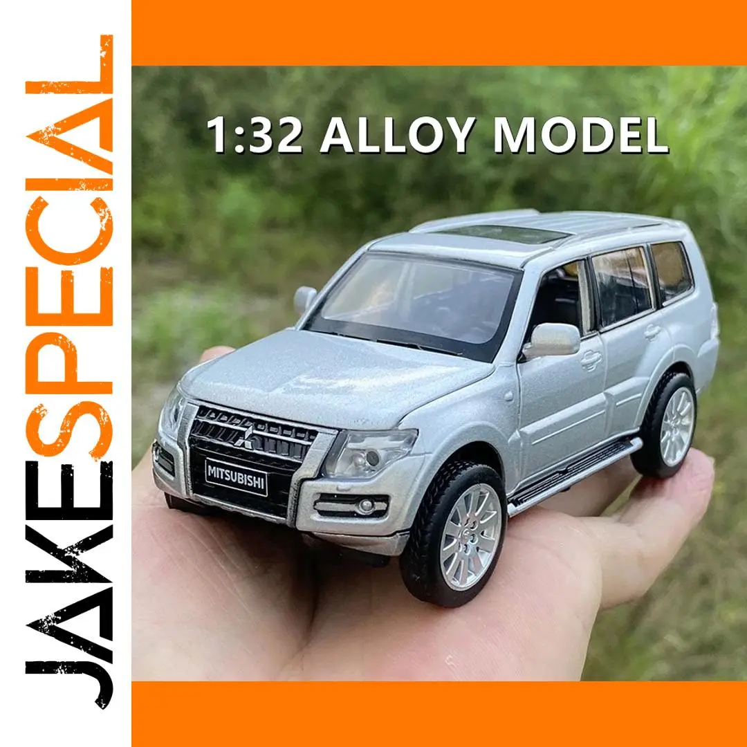 1:32 Scale Mitsubishi Pajero Diecast Model 1 1:32 Scale Mitsubishi Pajero Diecast Model