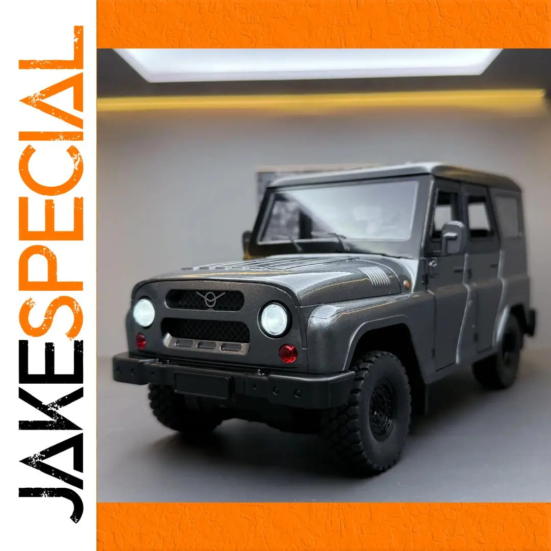 1:18 UAZ Hunter SUV Alloy Model in Gray 1 1:18 UAZ Hunter SUV Alloy Model in Gray