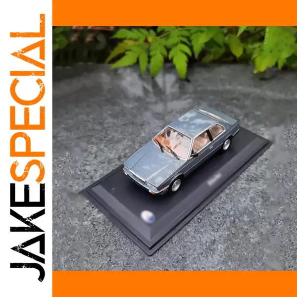 Classic Diecast 1:43 Scale Alloy Car Model
