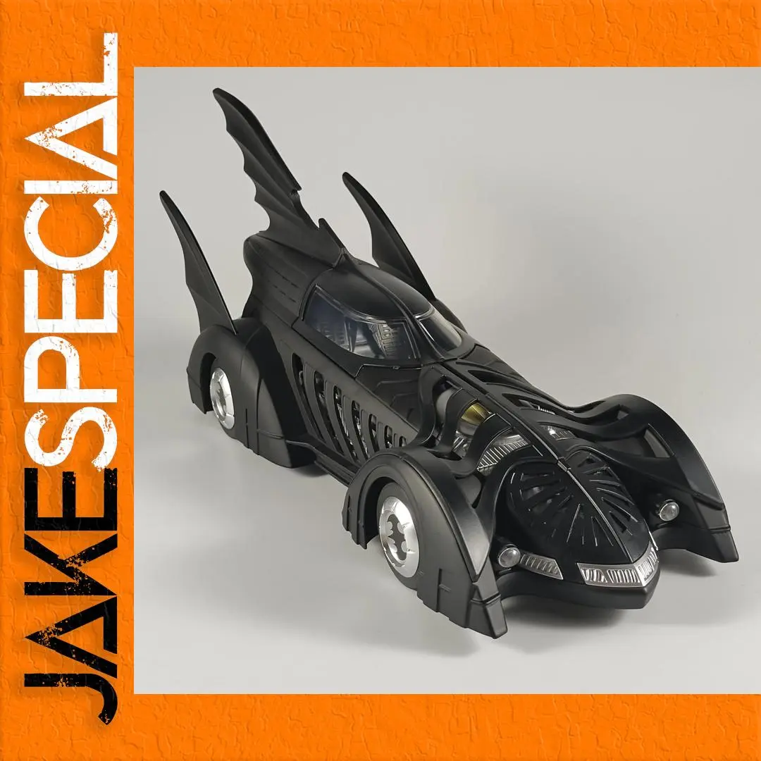 1/18 Scale Diecast 1995 Batmobile Model 1 1/18 Scale Diecast 1995 Batmobile Model