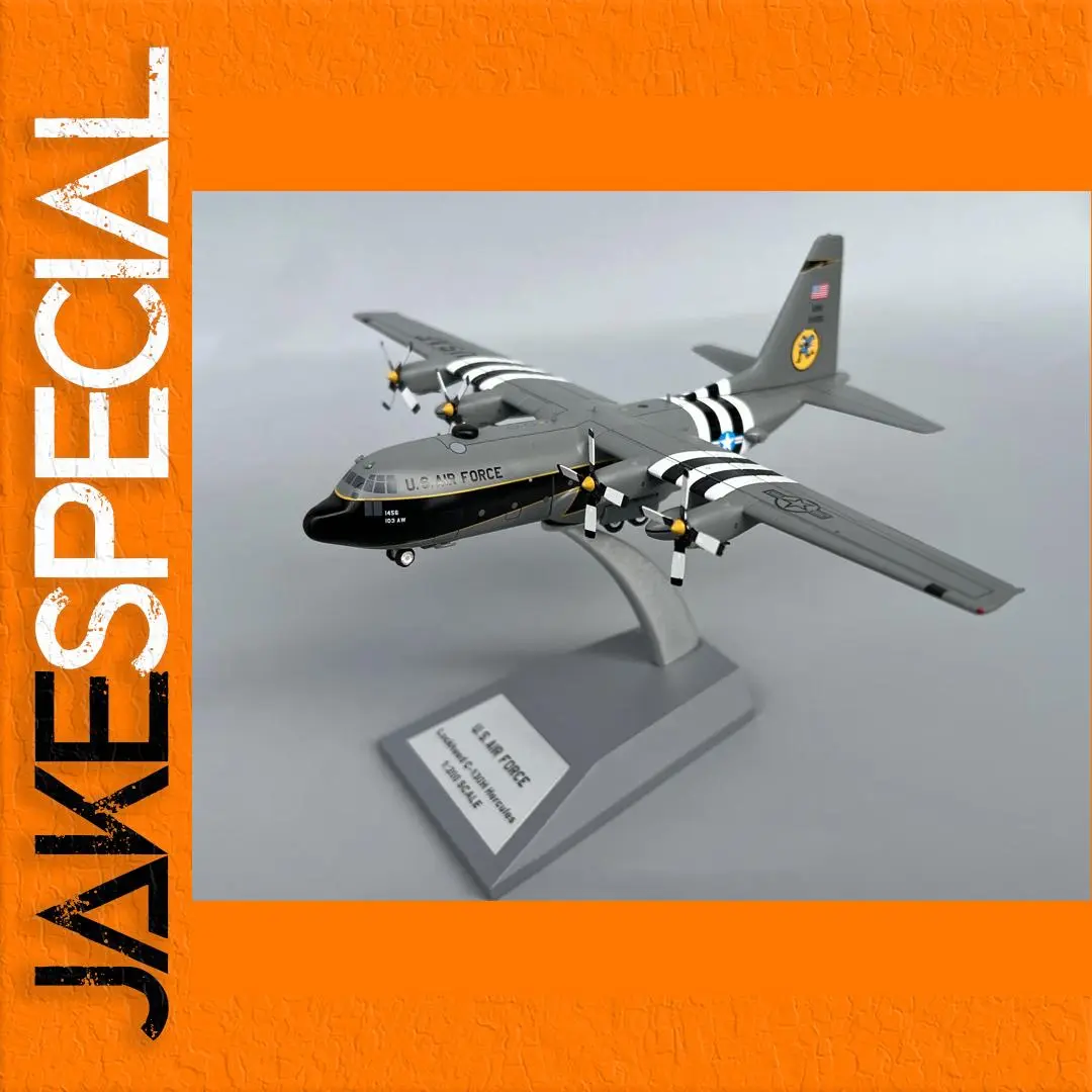 US C-130H Transport Aircraft 1:200 Scale Model 1 US C-130H Transport Aircraft 1:200 Scale Model