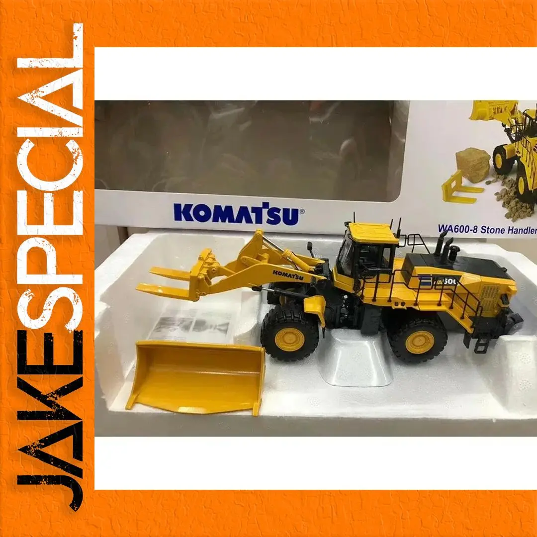Komatsu WA600-8 Diecast Model with Accessories 1 Komatsu WA600-8 Diecast Model with Accessories