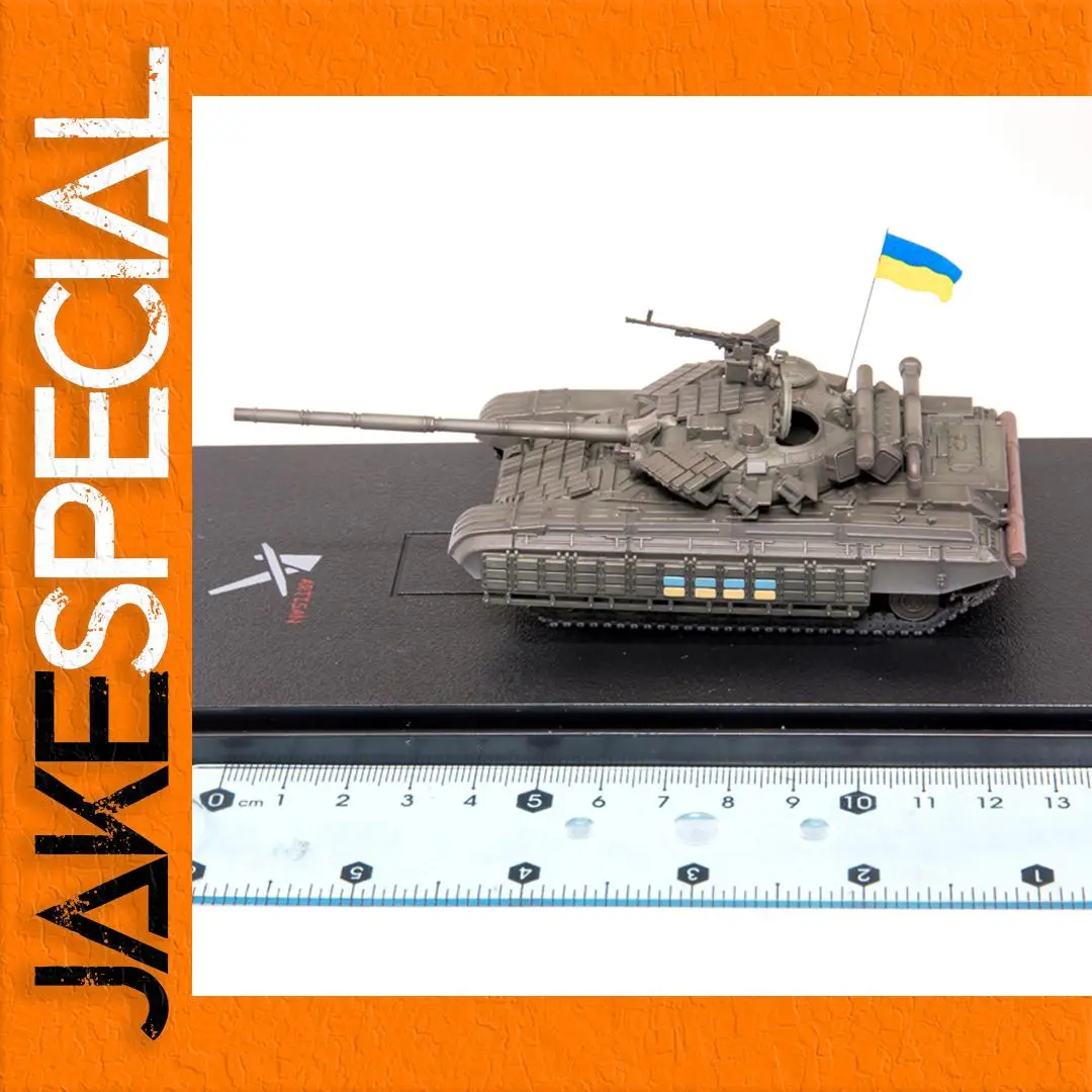 1:72 Scale Ukrainian T-64BV Tank Model 1 1:72 Scale Ukrainian T-64BV Tank Model