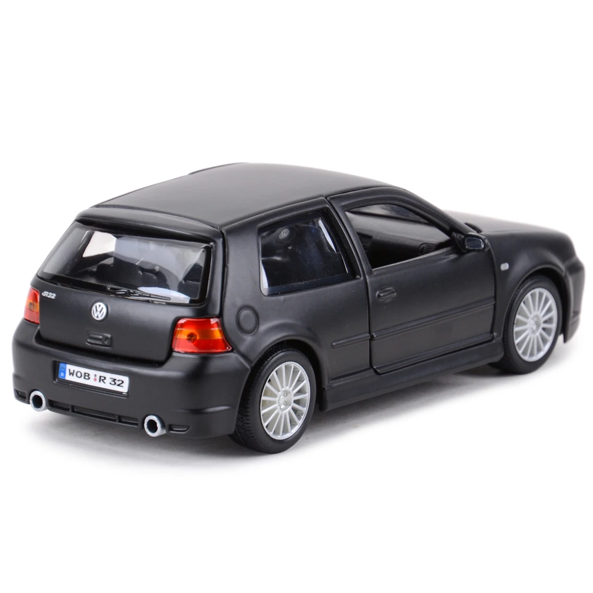 Maisto 1:24 Scale Volkswagen Golf R32 Model Car 3 Maisto 1:24 Scale Volkswagen Golf R32 Model Car - Image 3