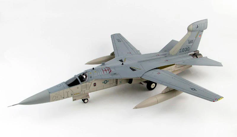 1/72 Scale EF-111A Aircraft Model Display 4 1/72 Scale EF-111A Aircraft Model Display - Image 4