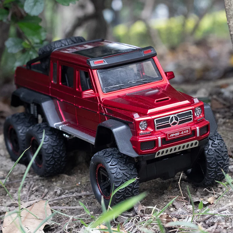 Mercedes Benz AMG G63 6x6 Diecast Model 3 Mercedes Benz AMG G63 6x6 Diecast Model - Image 3