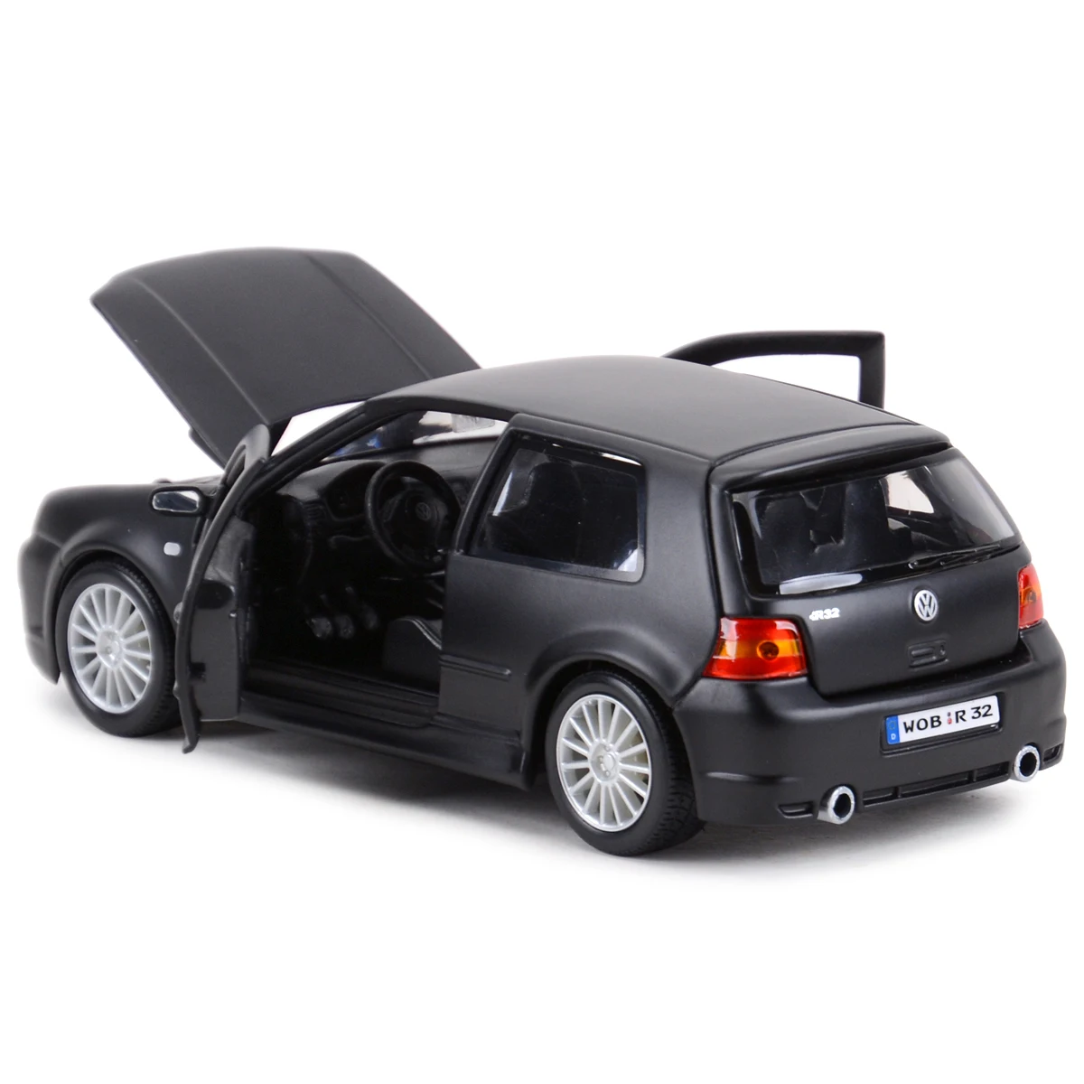 Maisto 1:24 Scale Volkswagen Golf R32 Model Car 4 Maisto 1:24 Scale Volkswagen Golf R32 Model Car - Image 4