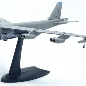US B-52H Stratofortress 1:200 Scale Model 11 H7cd5a0a2697e4f718fdbcb3858b5278di