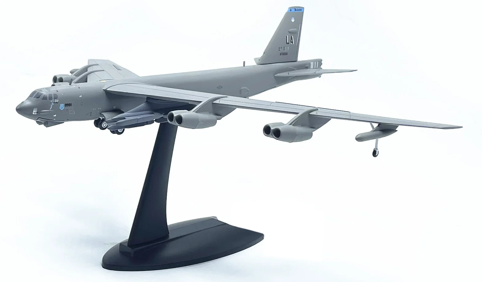 US B-52H Stratofortress 1:200 Scale Model 6 US B-52H Stratofortress 1:200 Scale Model - Image 6