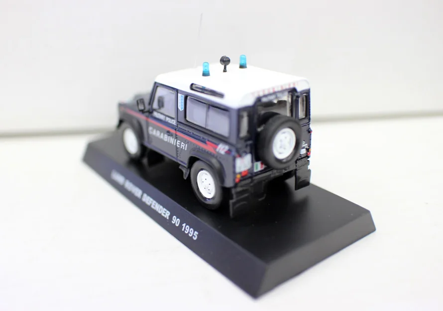 Land Rover Defender 90 Diecast Model 1/43 Scale 4 Land Rover Defender 90 Diecast Model 1/43 Scale - Image 4