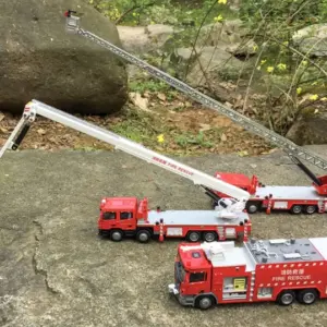 1:50 Scale High Simulation Fire Truck Model 11 HTB1fvSiq4WYBuNjy1zkq6xGGpXa9