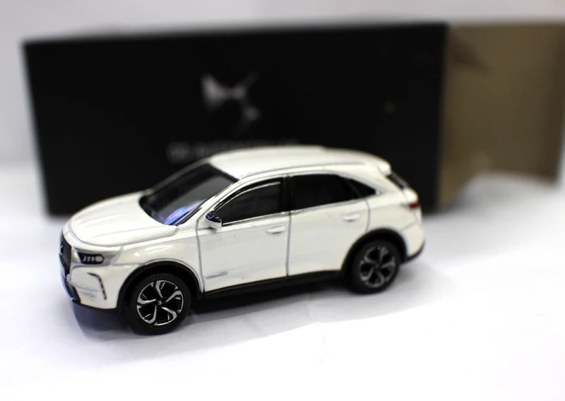 1/64 Scale Diecast Model DS7 CROSSBACK 2018 4 1/64 Scale Diecast Model DS7 CROSSBACK 2018 - Image 4