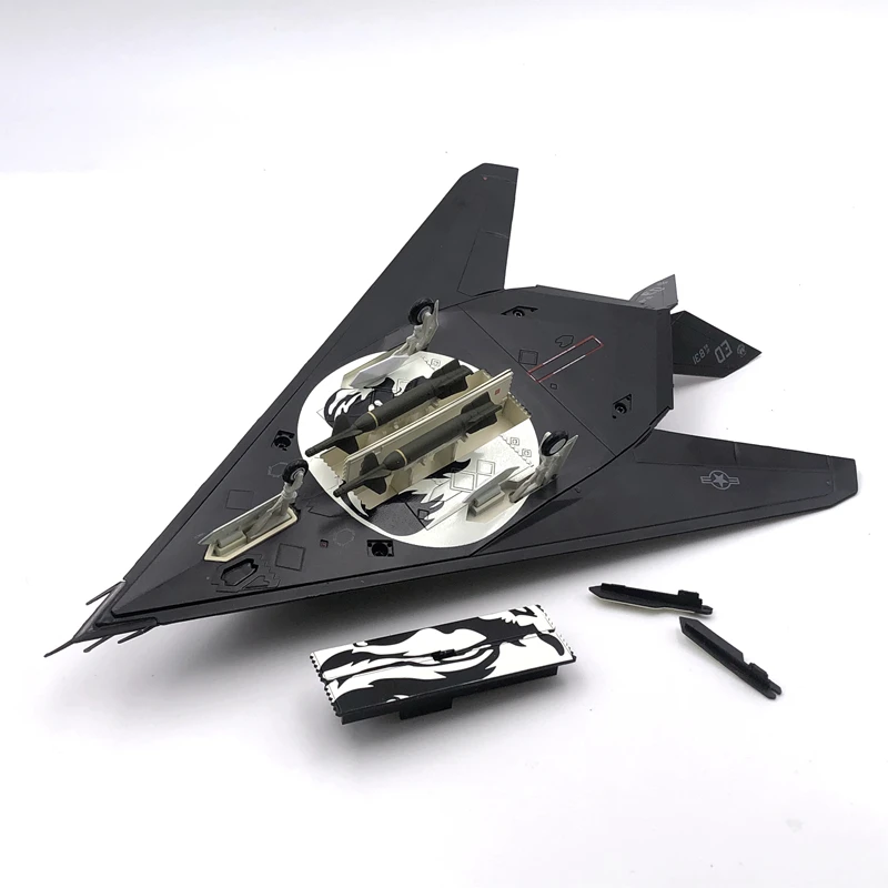 1/72 Scale F-117A Fighter Model Aircraft 5 1/72 Scale F-117A Fighter Model Aircraft - Image 5