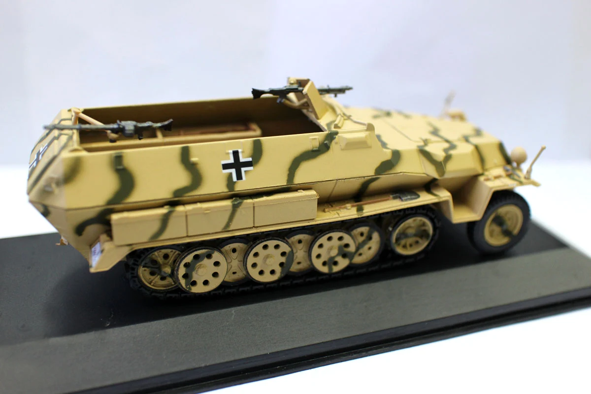 German sd.kfz. 25/1 Model 1/43 Scale Display 3 German sd.kfz. 25/1 Model 1/43 Scale Display - Image 3