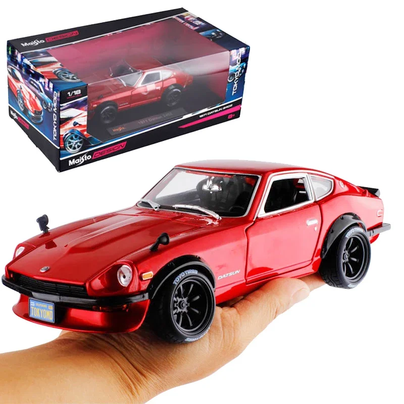 1971 Datsun 240Z 1:18 Scale Diecast Model 4 1971 Datsun 240Z 1:18 Scale Diecast Model - Image 4