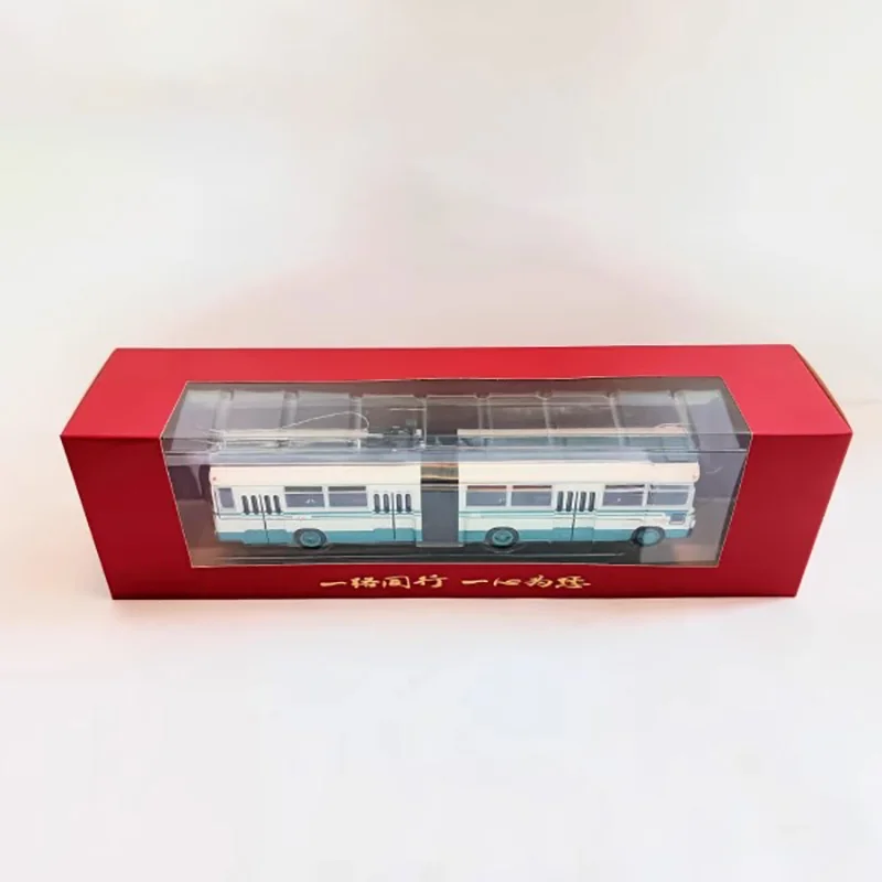 1:64 Scale Beijing Trolleybus Model Model 2709 5 1:64 Scale Beijing Trolleybus Model Model 2709 - Image 5