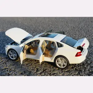 1:18 Scale Volvo S90 Luxury Die-Cast Model 7 S03022ff126264884b32cbbcda296cc95u