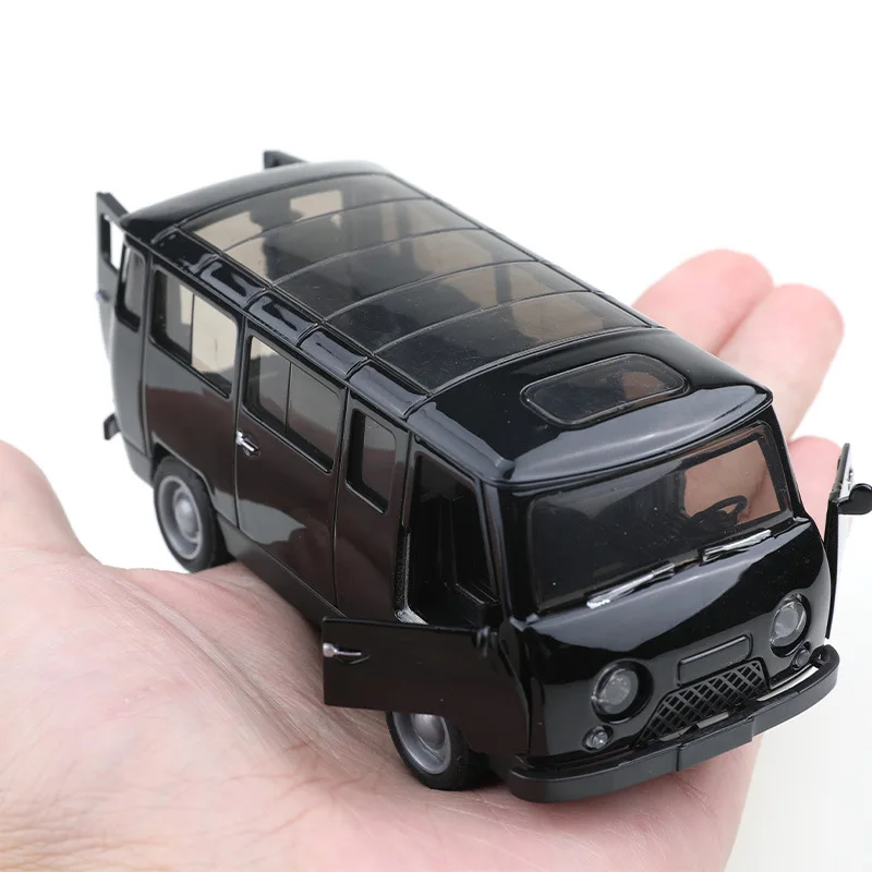 1:36 Scale Alloy Off-Road Van Model 5 1:36 Scale Alloy Off-Road Van Model - Image 5