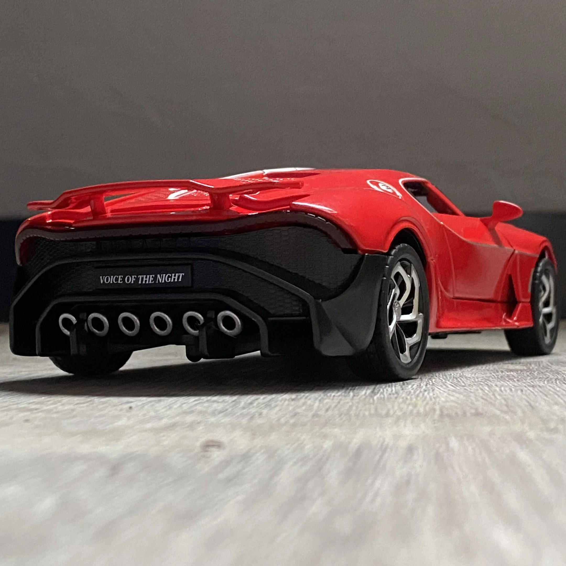 1:24 Scale Bugatti La Voiture Noire Model Car 2 1:24 Scale Bugatti La Voiture Noire Model Car - Image 2