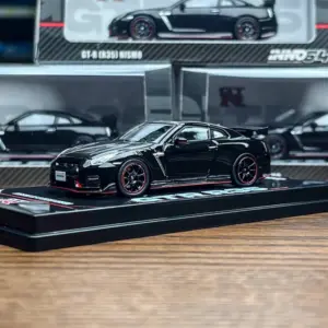 1:64 Scale Nissan GT-R R35 NISMO Model 9 S0889c31f2d284148b1f902a60901297cy