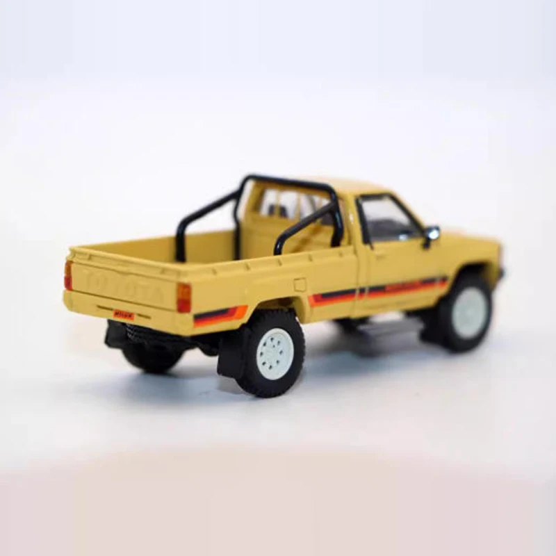 1/64 Scale Diecast Hilux Pickup Truck Model 4 1/64 Scale Diecast Hilux Pickup Truck Model - Image 4