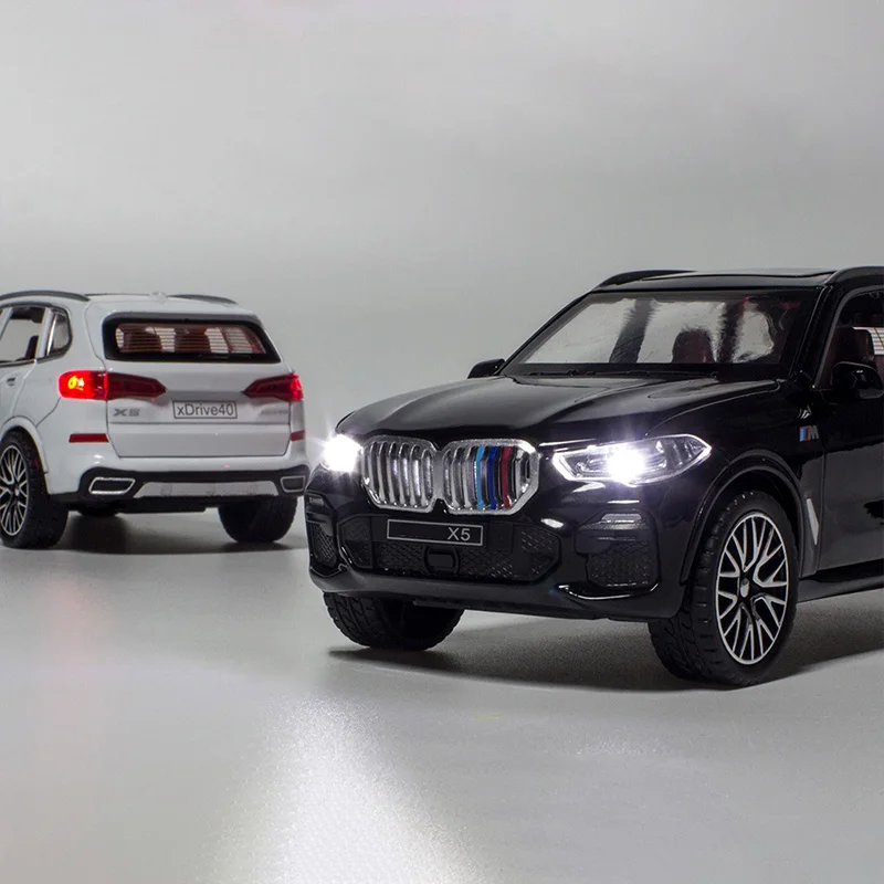 Luxury BMW X5 1:32 Diecast Model Car 3 Luxury BMW X5 1:32 Diecast Model Car - Image 3