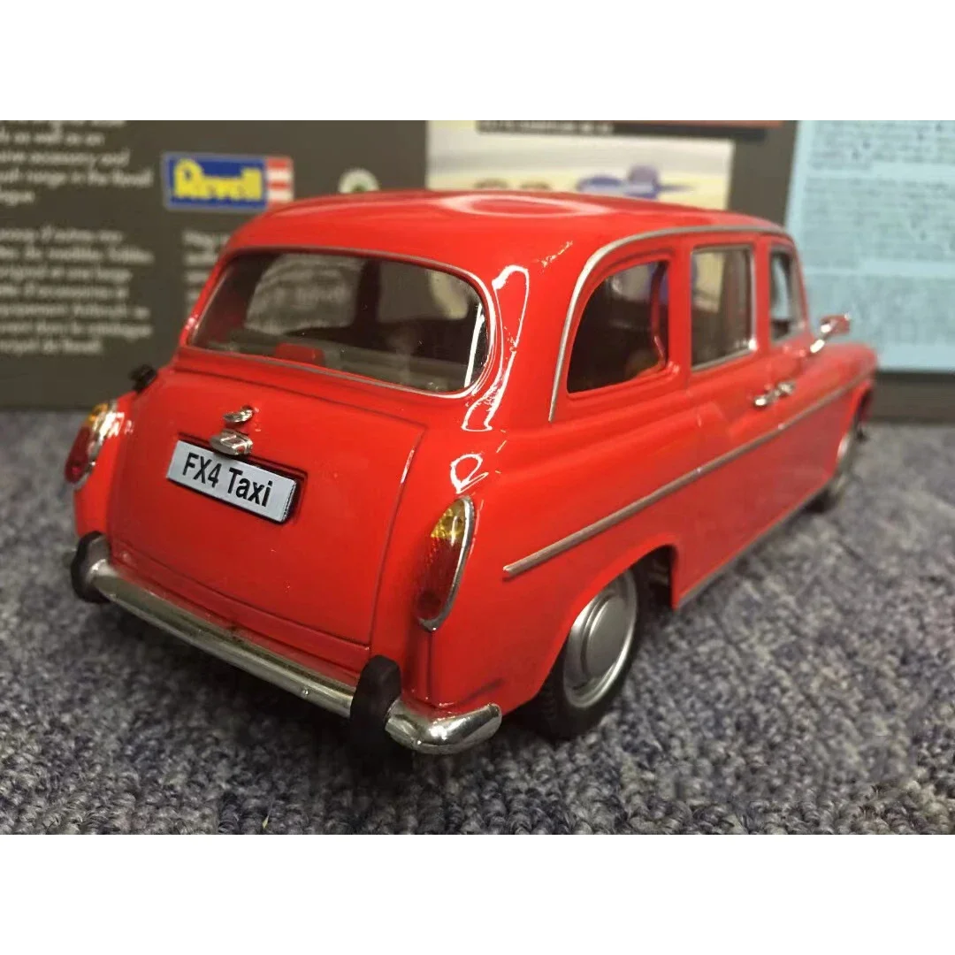 WELLY Austin FX4 London Taxi 1:24 Model 2 WELLY Austin FX4 London Taxi 1:24 Model - Image 2