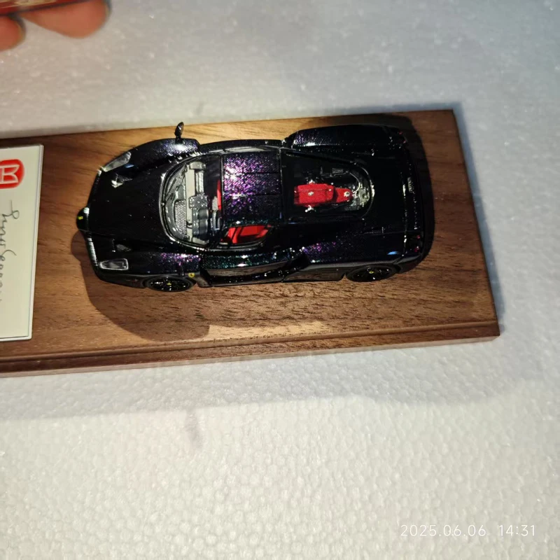 Ferrari Enzo 1/64 Diecast Model Car Replica 6 Ferrari Enzo 1/64 Diecast Model Car Replica - Image 6