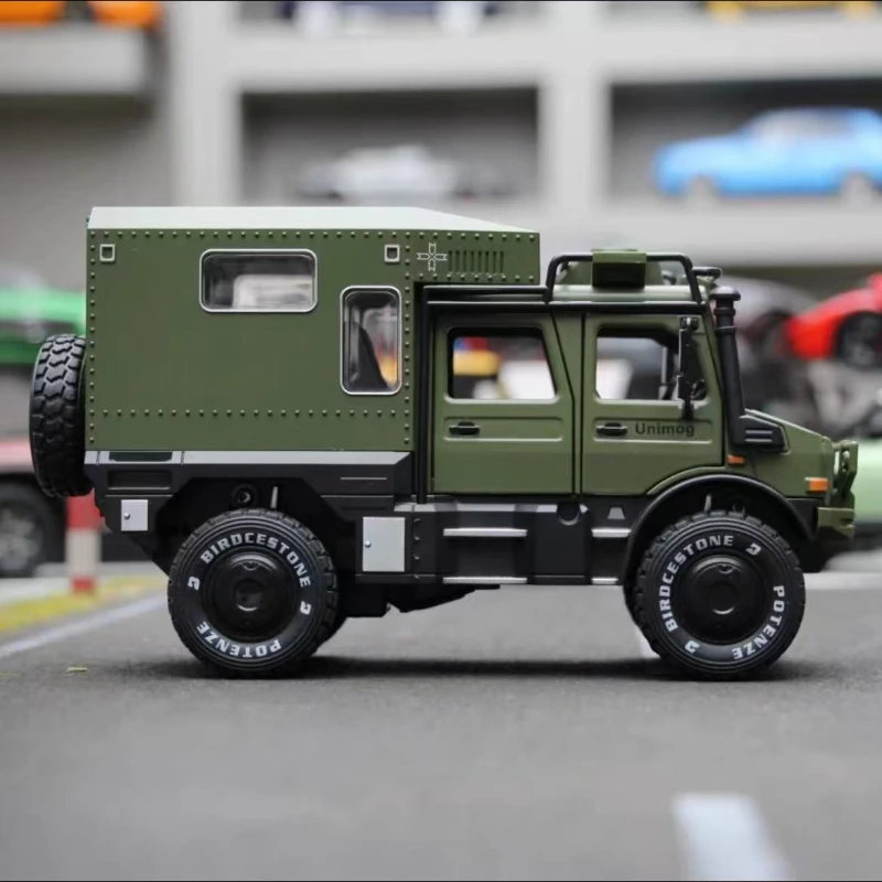 1:28 Scale Mercedes-Benz Unimog Diecast Model 6 1:28 Scale Mercedes-Benz Unimog Diecast Model - Image 6